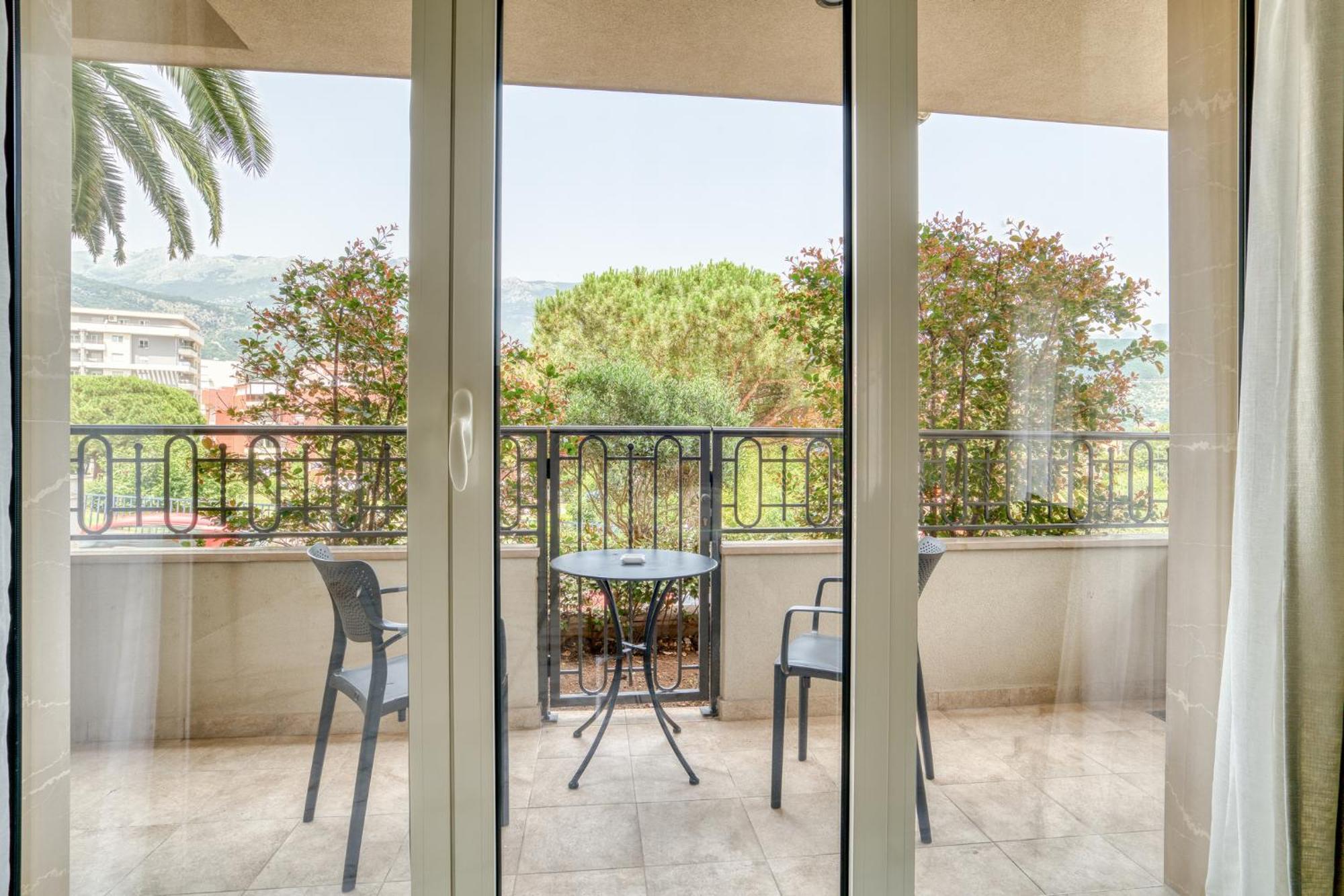 Ap Royal Oak - 2 Bedroom Apartment In Μπούντβα Εξωτερικό φωτογραφία